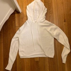 White cropped soft sweatshirt